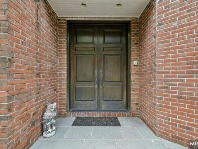 House for sale in Fort Lee, New Jersey