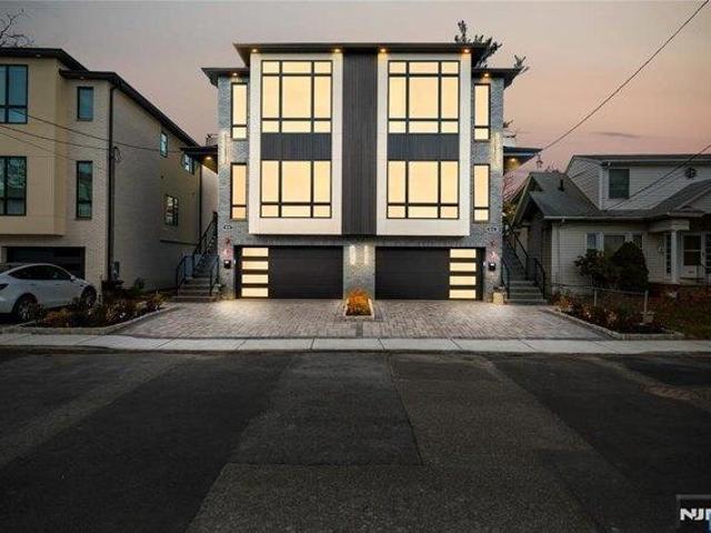 House for sale in Cliffside Park, New Jersey