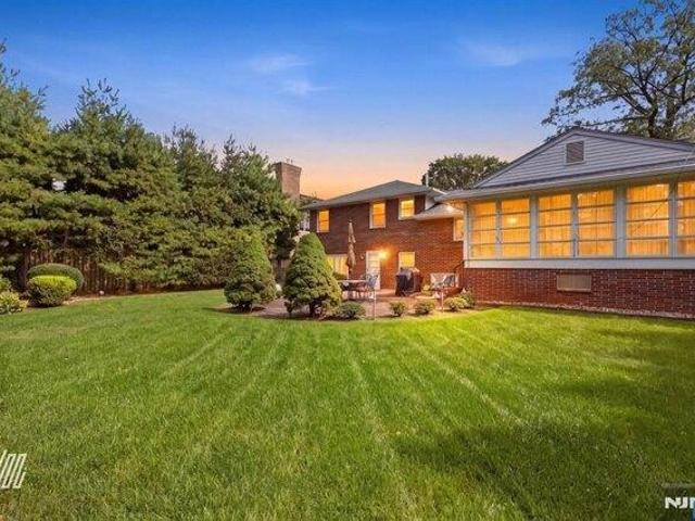 House for sale in Fort Lee, Bergen County