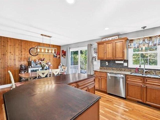 House for sale in Hopkins Mills, Foster