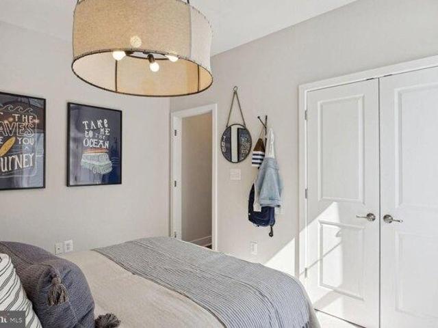 House for sale in Frankford