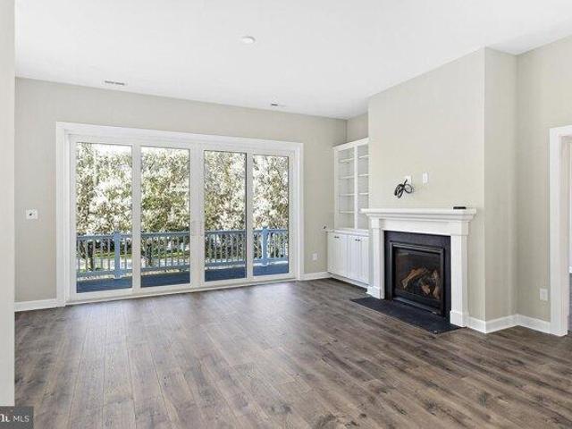 House for sale in Frankford