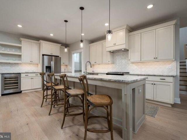 House for sale in Frankford