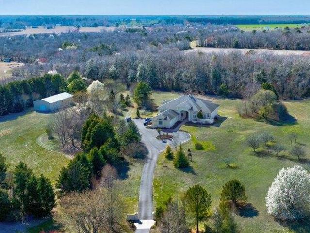 House for sale in Frankford