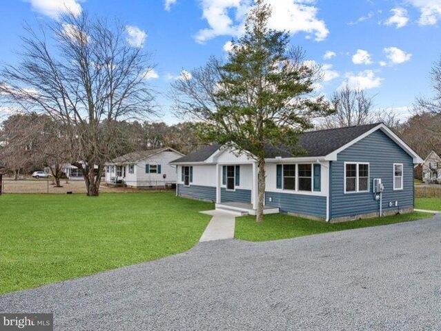 House for sale in Frankford