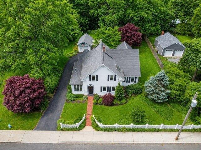 House for sale in Franklin, Norfolk County