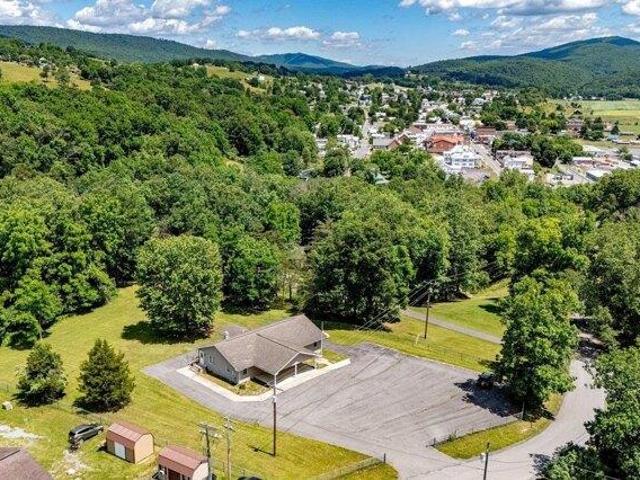 House for sale in Franklin, West Virginia