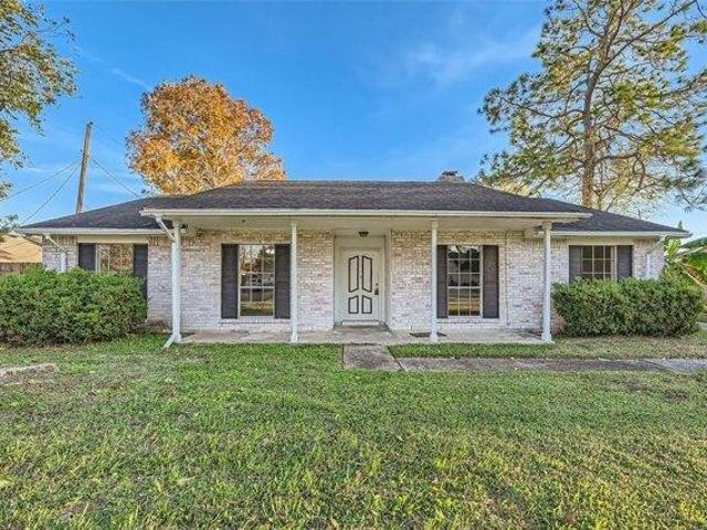 House for sale in Friendswood