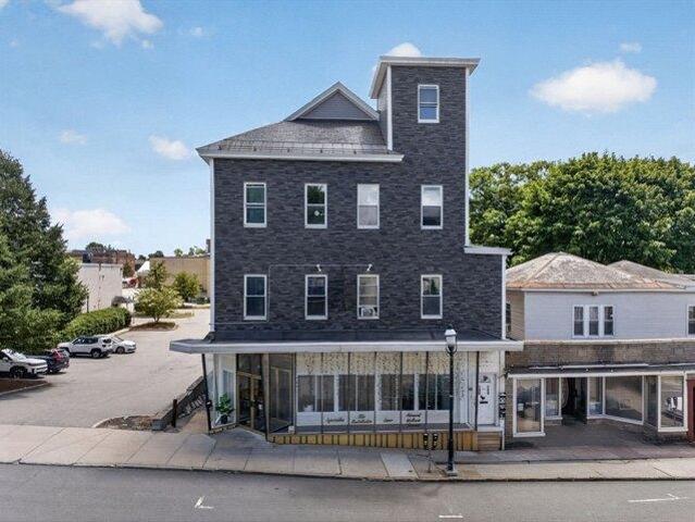 House for sale in Gardner, Massachusetts