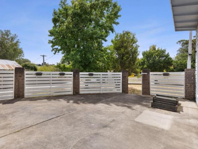 House for rent in Gisborne, Victoria