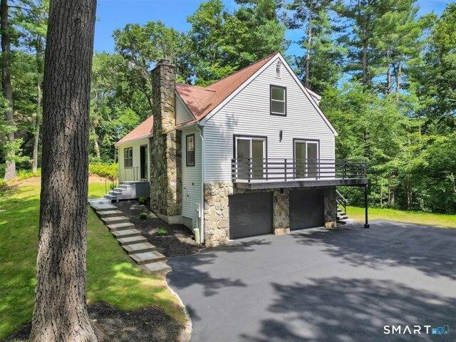 House for sale in Glastonbury, Connecticut