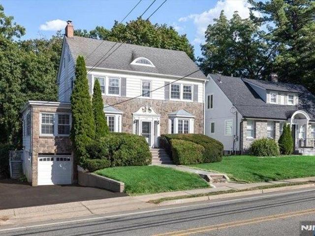 House for sale in Glen Rock, New Jersey