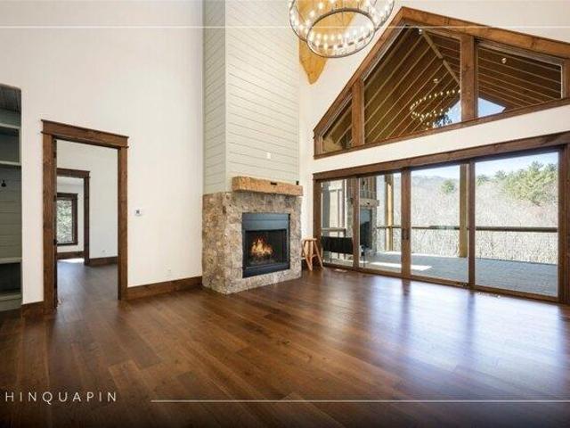 House for sale in Glenville