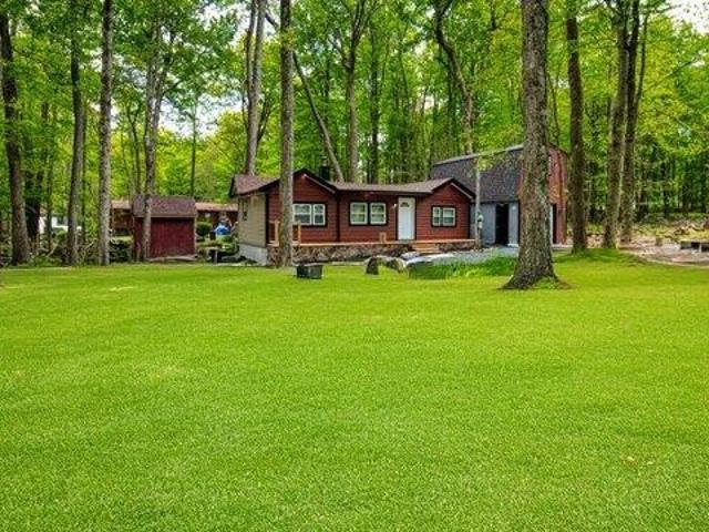 House for sale in Newfoundland, Pennsylvania