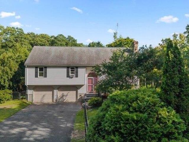 House for sale in Grafton, Massachusetts