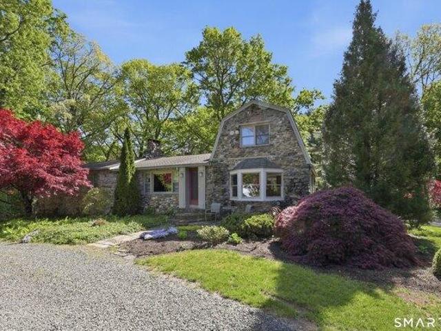 House for sale in Simsbury, Connecticut