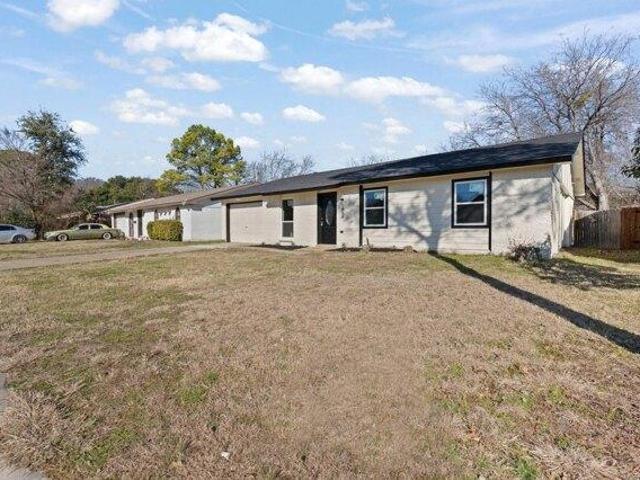 House for sale in Grand Prairie, Texas
