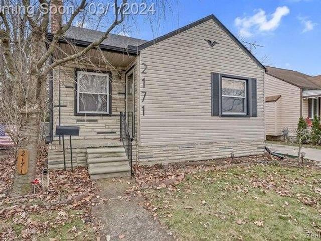 House for sale in Harper Woods, Michigan