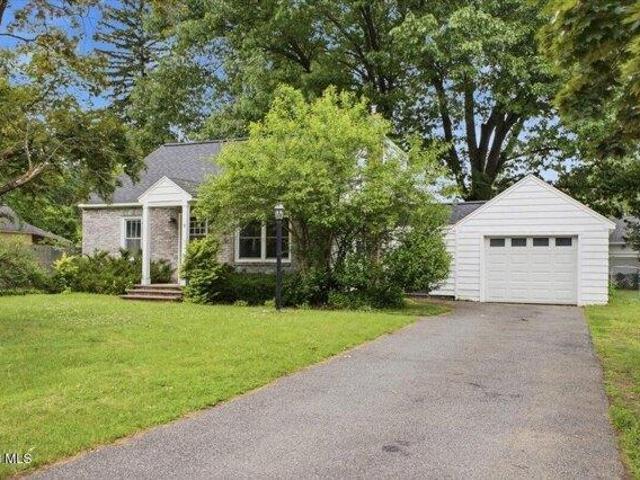 House for sale in Guilderland, New York