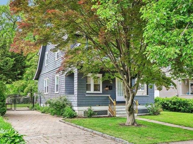 House for sale in Hackensack, New Jersey