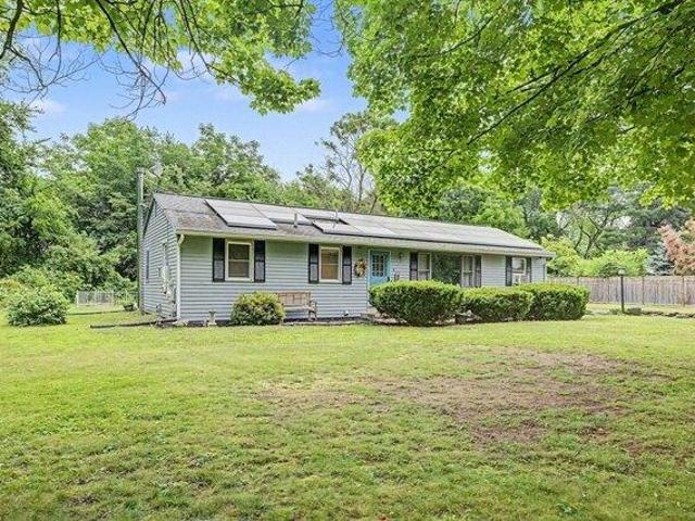 House for sale in Hadley, Massachusetts