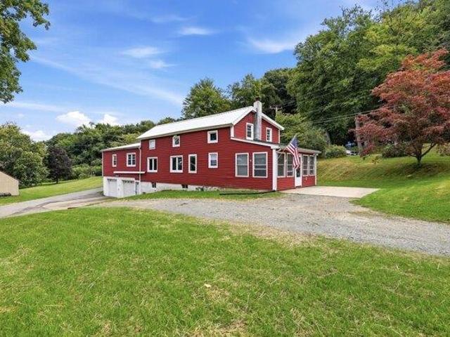 House for sale in Hadley, Massachusetts
