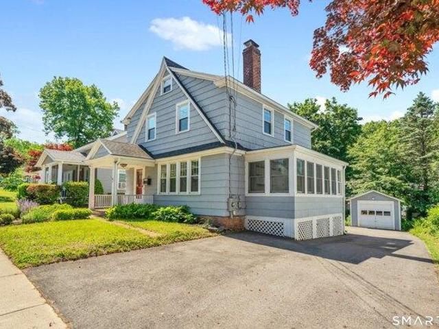House for sale in Hamden, Connecticut