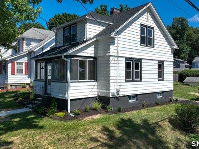 House for sale in Hamden, Connecticut