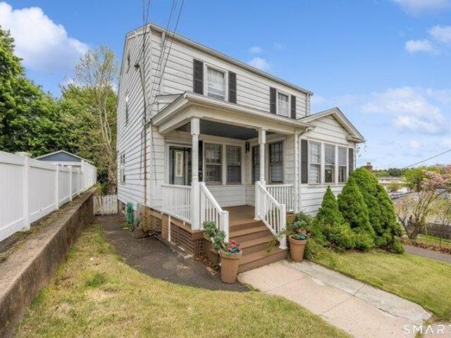House for sale in Hamden, Connecticut