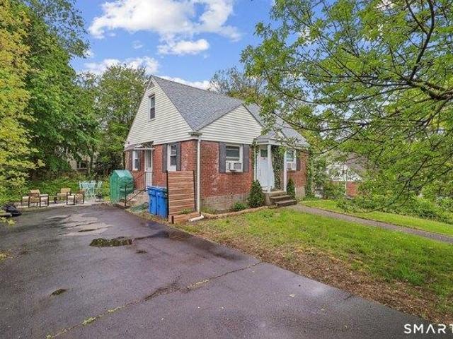 House for sale in Hamden, Connecticut