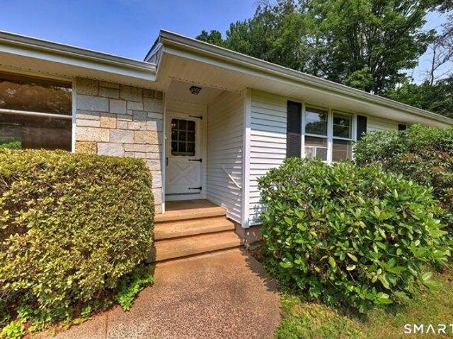 House for sale in Hamden, Connecticut