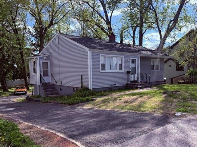 House for sale in Hamden, Connecticut