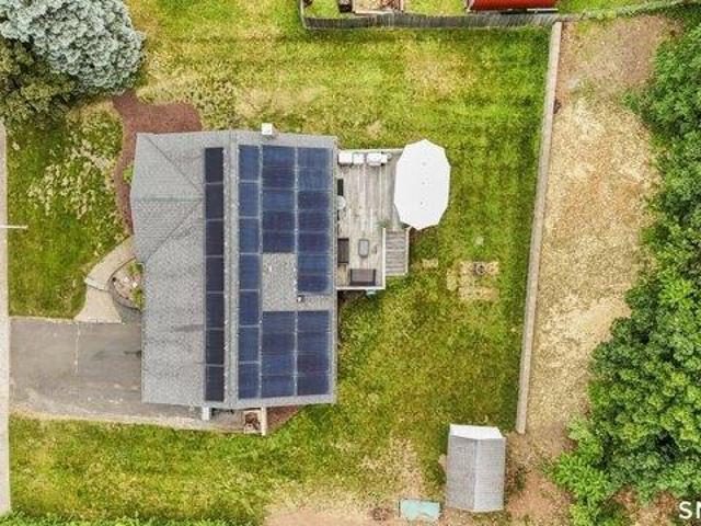 House for sale in Hamden, Connecticut