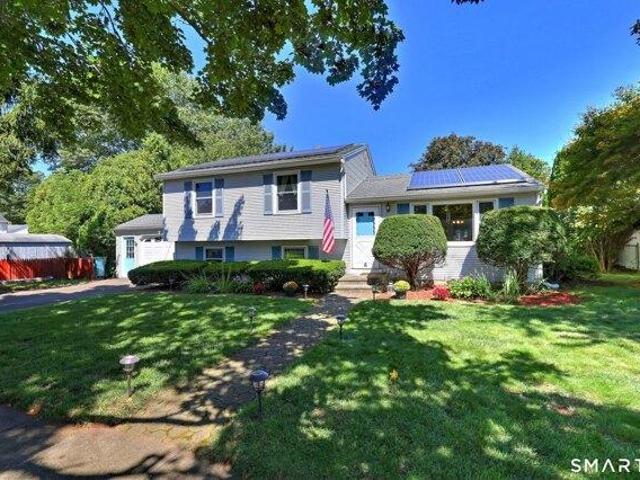 House for sale in Hamden, Connecticut