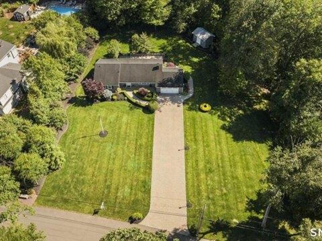 House for sale in Hamden, Connecticut
