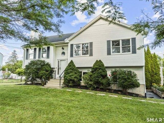 House for sale in Hamden, Connecticut