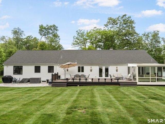 House for sale in Hamden, Connecticut