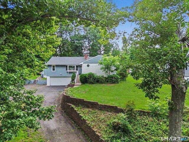 House for sale in Hamden, Connecticut
