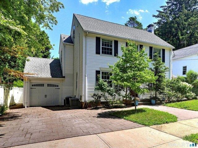 House for sale in Hamden, Connecticut