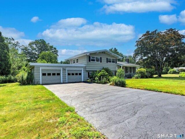 House for sale in Hamden, Connecticut
