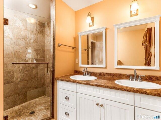 House for sale in Hamden, Connecticut