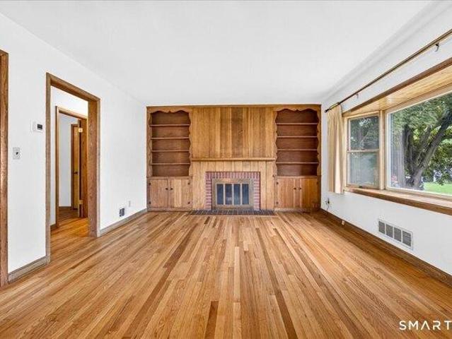House for sale in Hamden, Connecticut