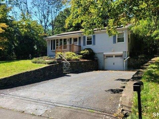House for sale in Hamden, Connecticut