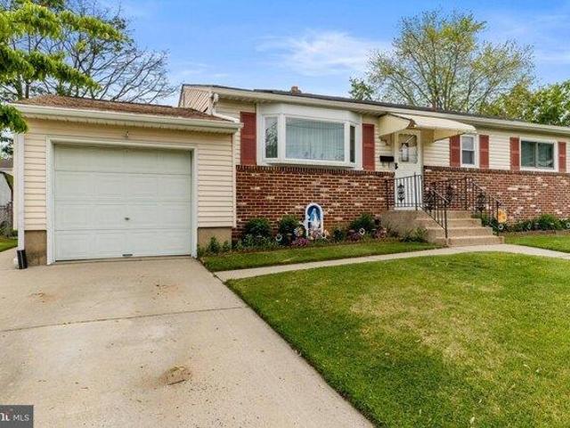 House for sale in Crosswicks, New Jersey