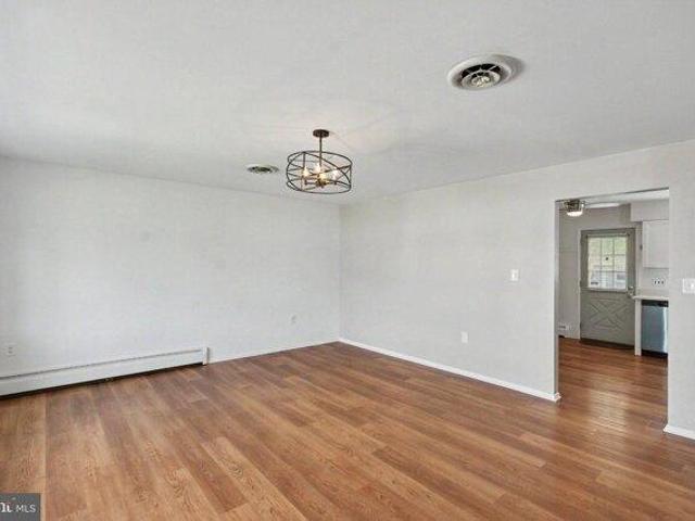 House for sale in Crosswicks, New Jersey