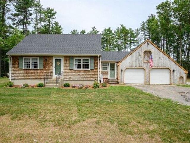 House for sale in Hanson, Massachusetts