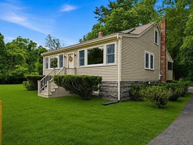 House for sale in Hanson, Massachusetts
