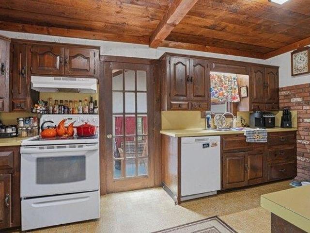 House for sale in Hanson, Massachusetts
