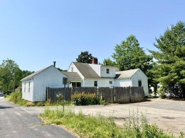 House for sale in Bryantville, Hanson