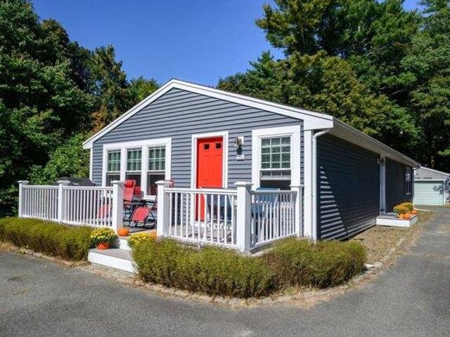 House for sale in Bryantville, Hanson
